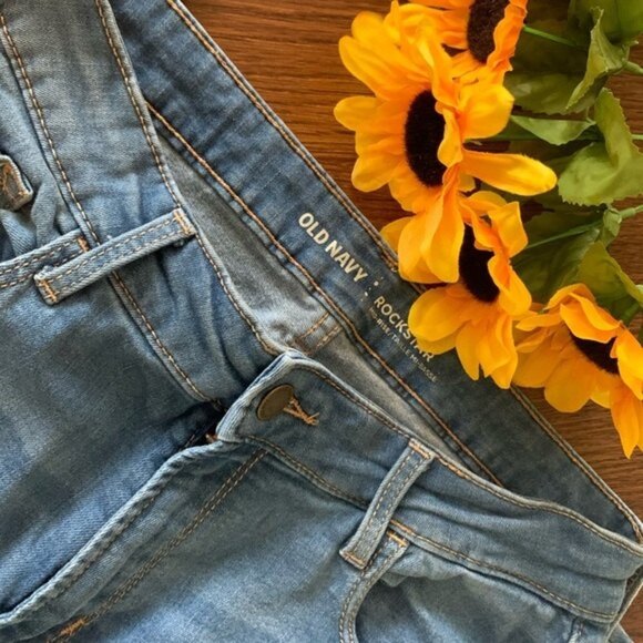 Old Navy Rockstar Mid-Rise‎ Size 10 Jeans - Picture 9 of 14